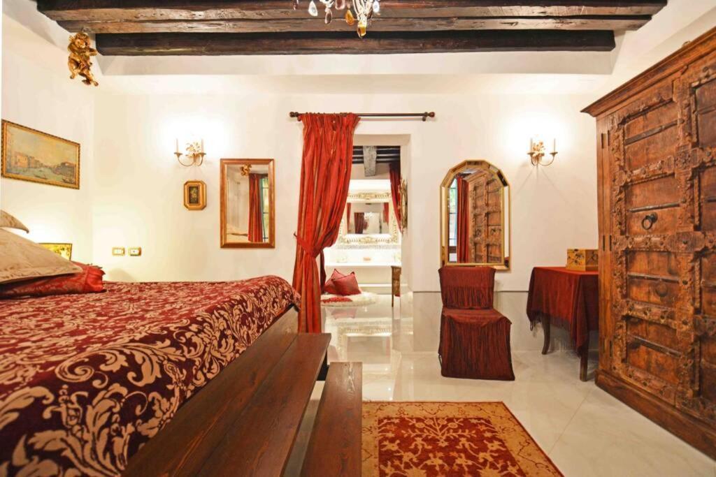 Zattere Cottage Close To Guggenheim Венеция Экстерьер фото
