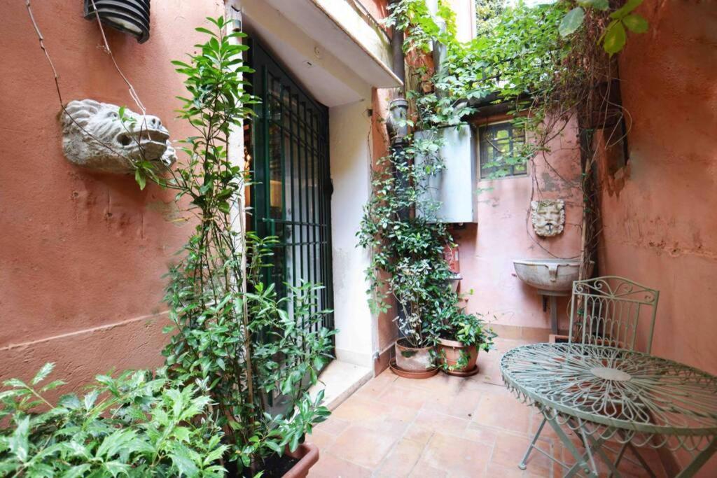Zattere Cottage Close To Guggenheim Венеция Экстерьер фото